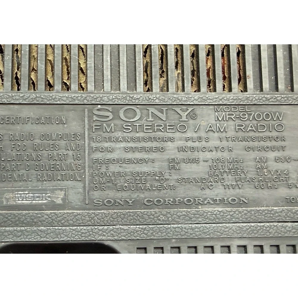 Vintage Sony MR-9700W Stereo AM/FM Portable Radio – Tested - Picture 9 of 17